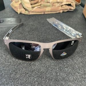 Oakley Holbrook Men's Polarized Prizm Gunmetal